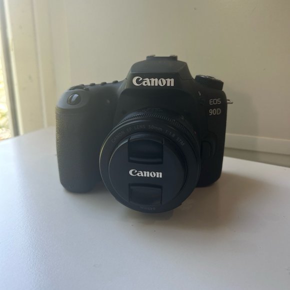 Canon EOS 90D Digital Camera (50mm lens & bag) - Picture 4 of 8